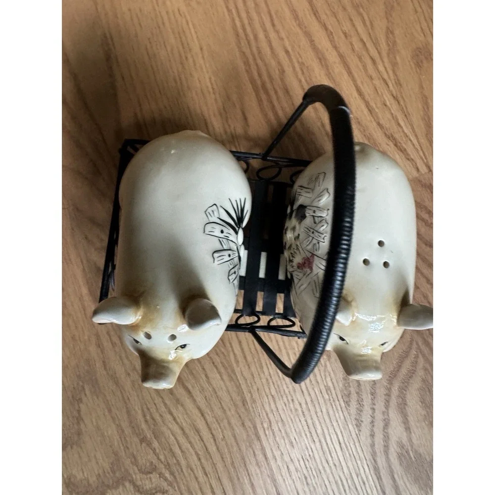 Farmhouse Pig Salt and Pepper Shakers with Metal Basket Caddy Kitchen Decor
